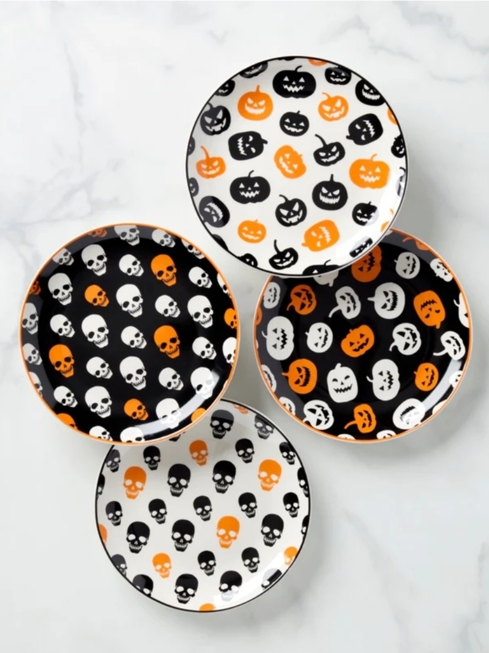 Oneida Vintro Halloween 8" Accent Plates Set Of 4 Black White Orange Skull NEW